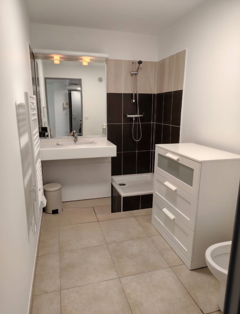 Appartement à louer, 28m², Marseille 8ème