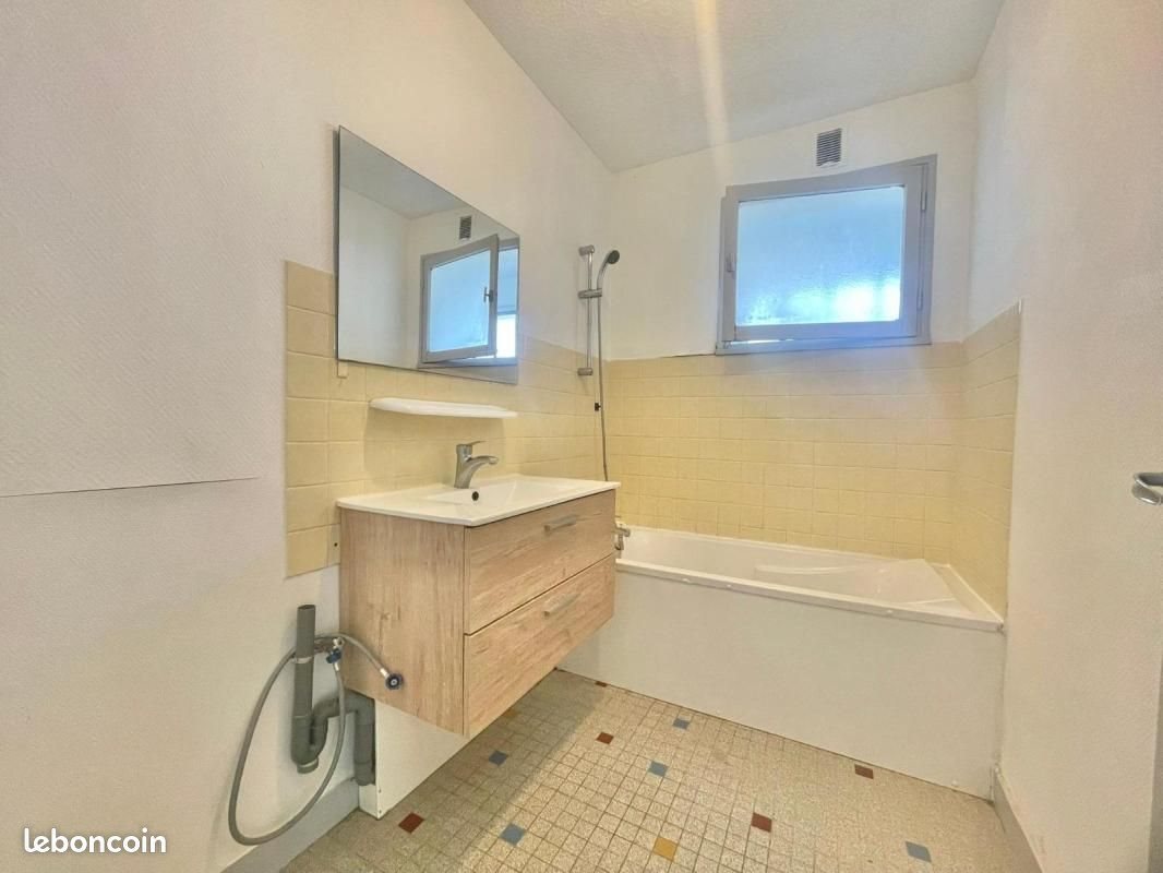 Appartement à louer, 75m², Portes-lès-Valence