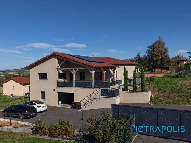Maison à vendre, 147m², Saint-Symphorien-de-Lay