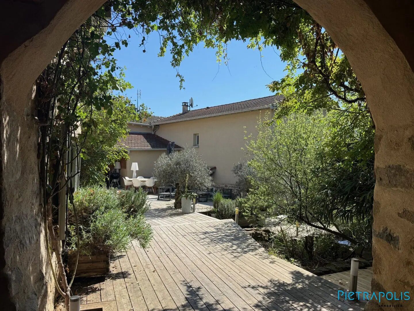 Maison à vendre, 380m², Chambost-Longessaigne
