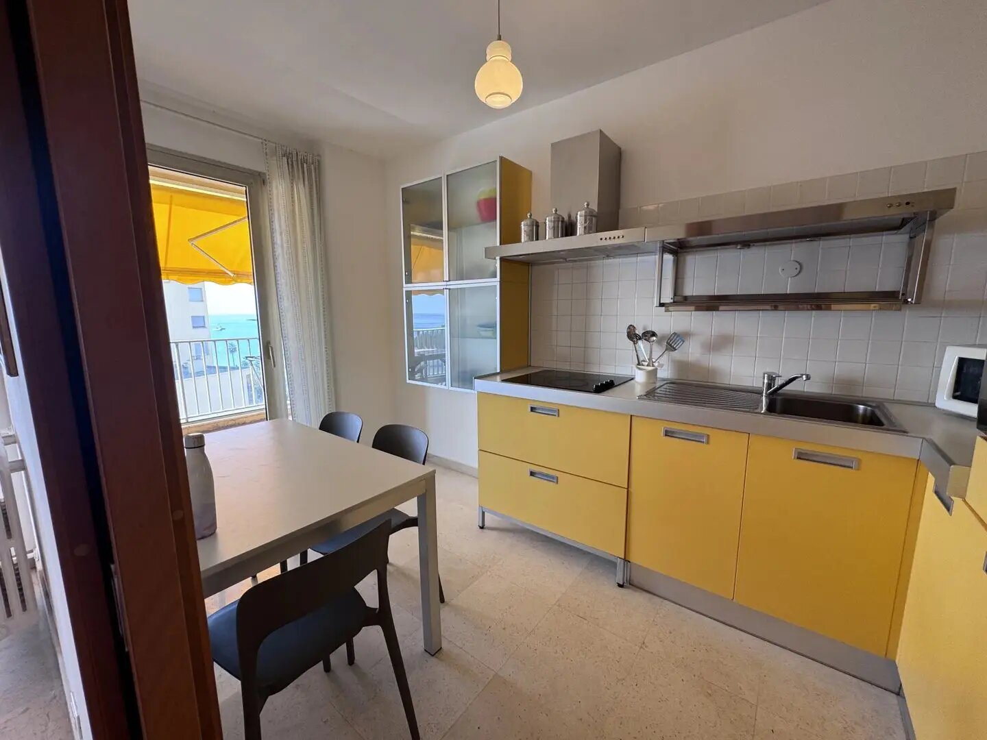 Appartement à louer, 85m², Roquebrune-Cap-Martin