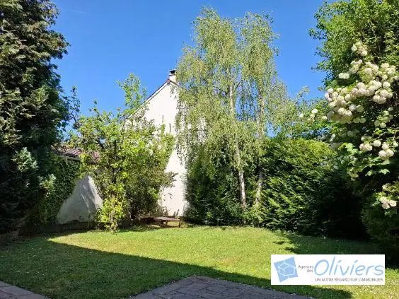Maison à vendre, 110m², Châteaufort