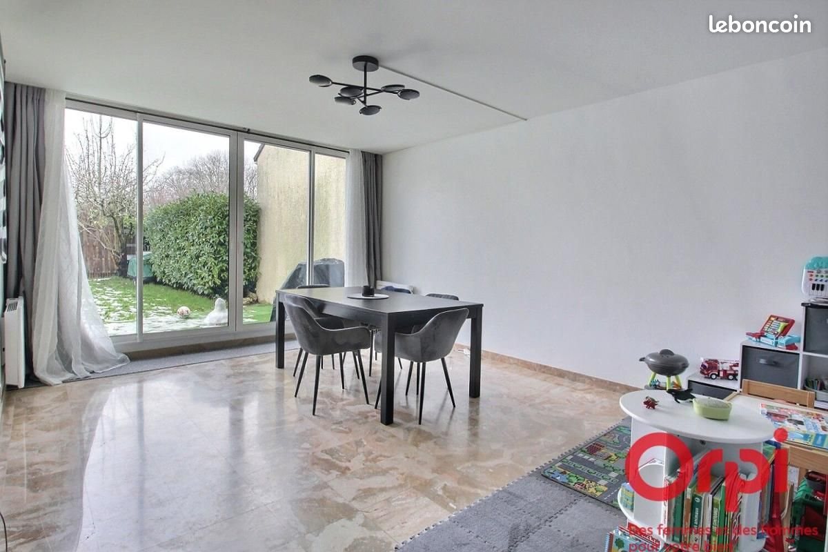 Maison à vendre, 101m², Voisins-le-Bretonneux