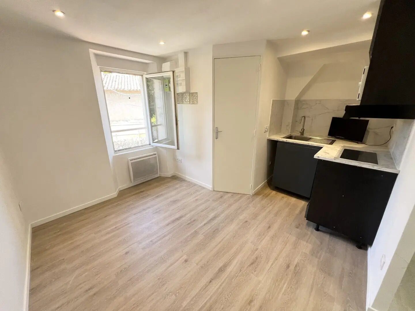Appartement à louer, 23m², Marseille 9ème