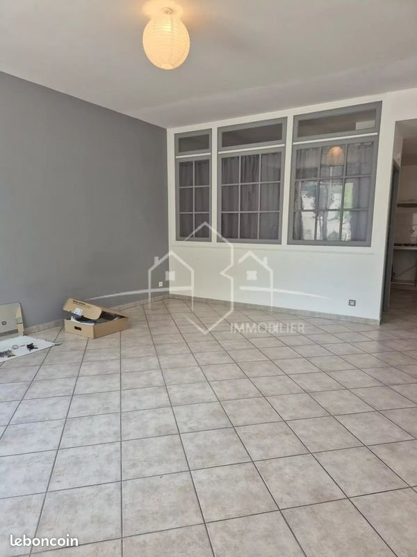 Appartement à louer, 54m², Hauterives
