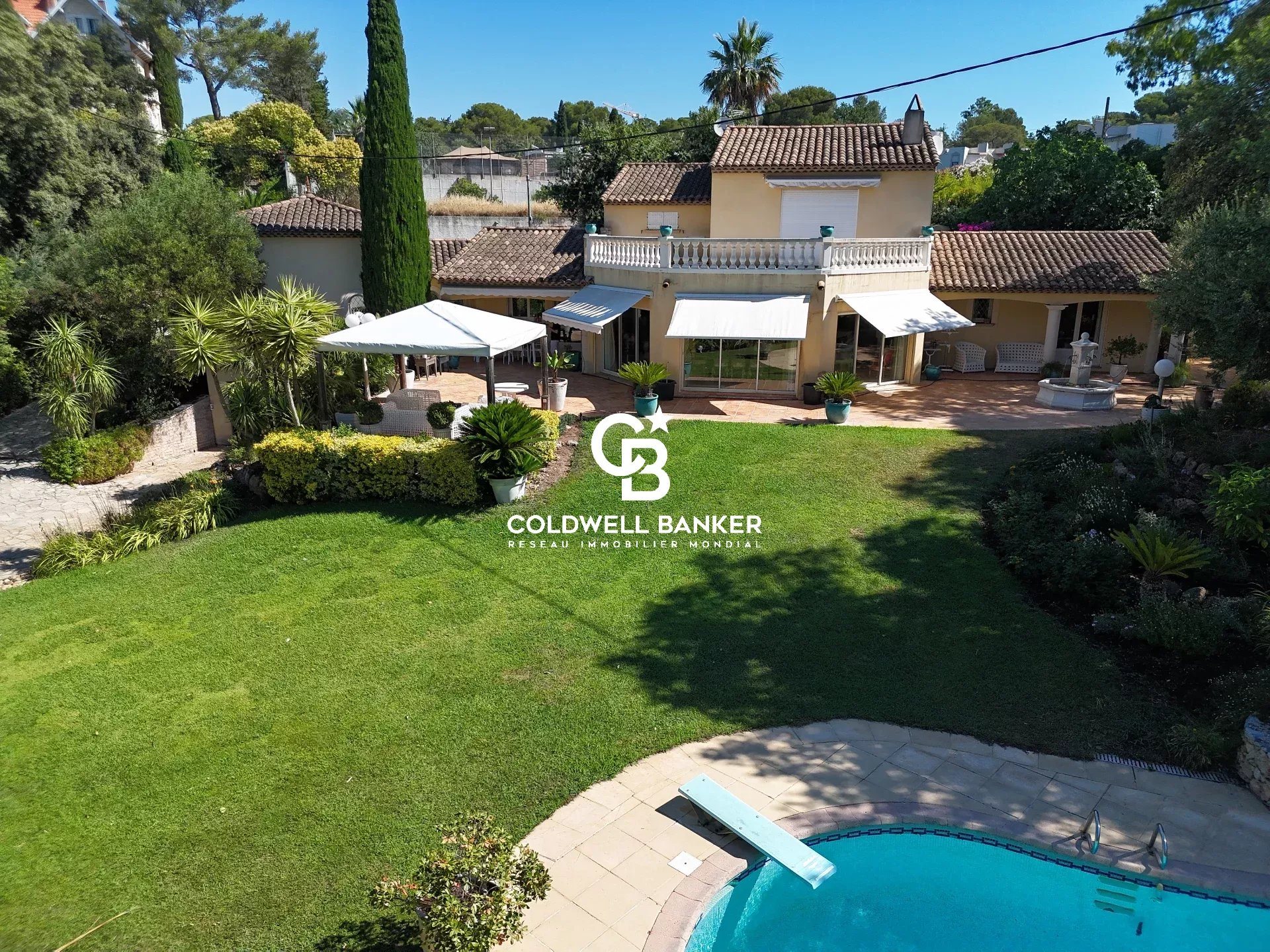 Maison à vendre, 350m², Saint-Raphaël