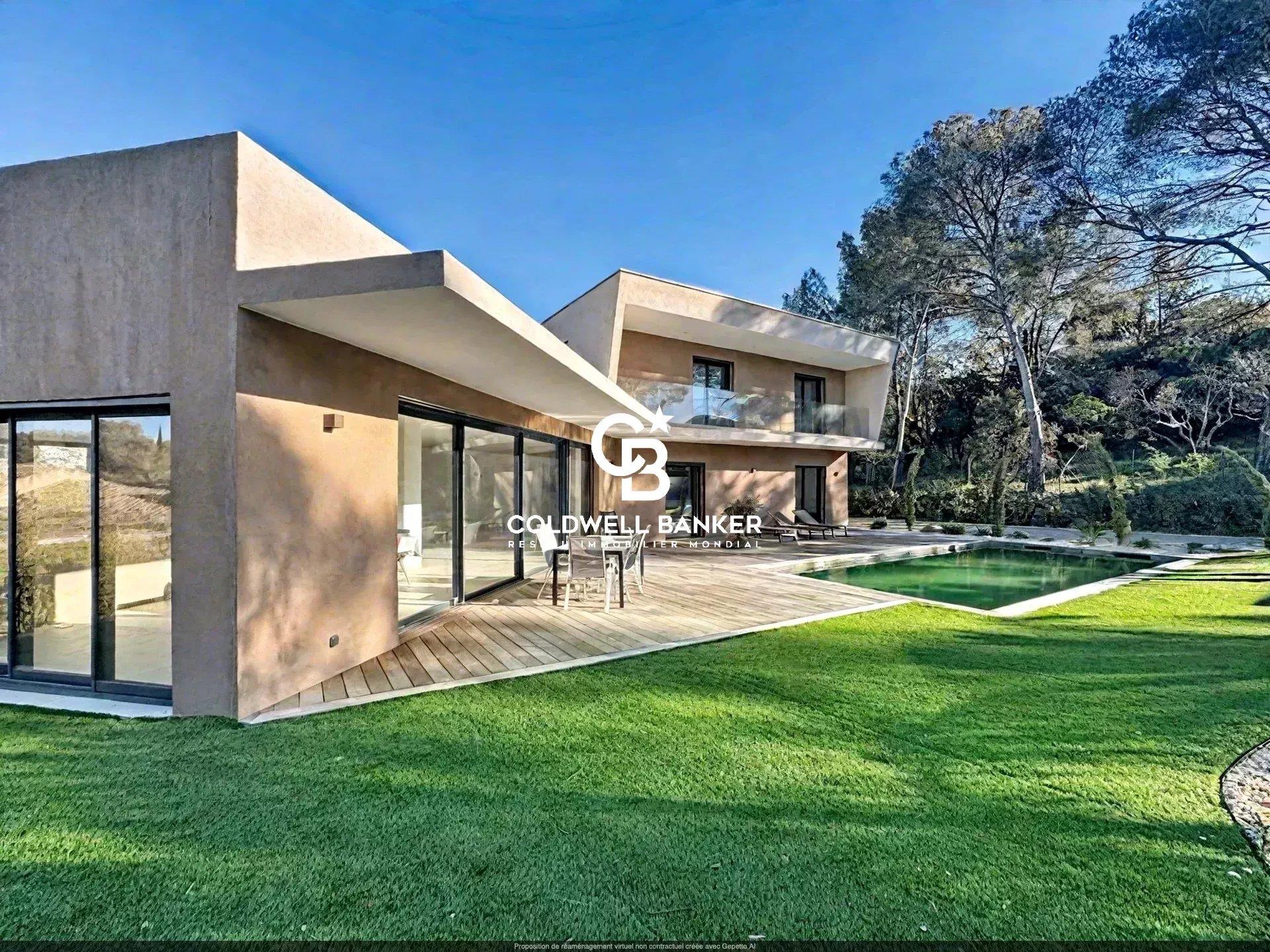 Maison à vendre, 287m², Saint-Raphaël