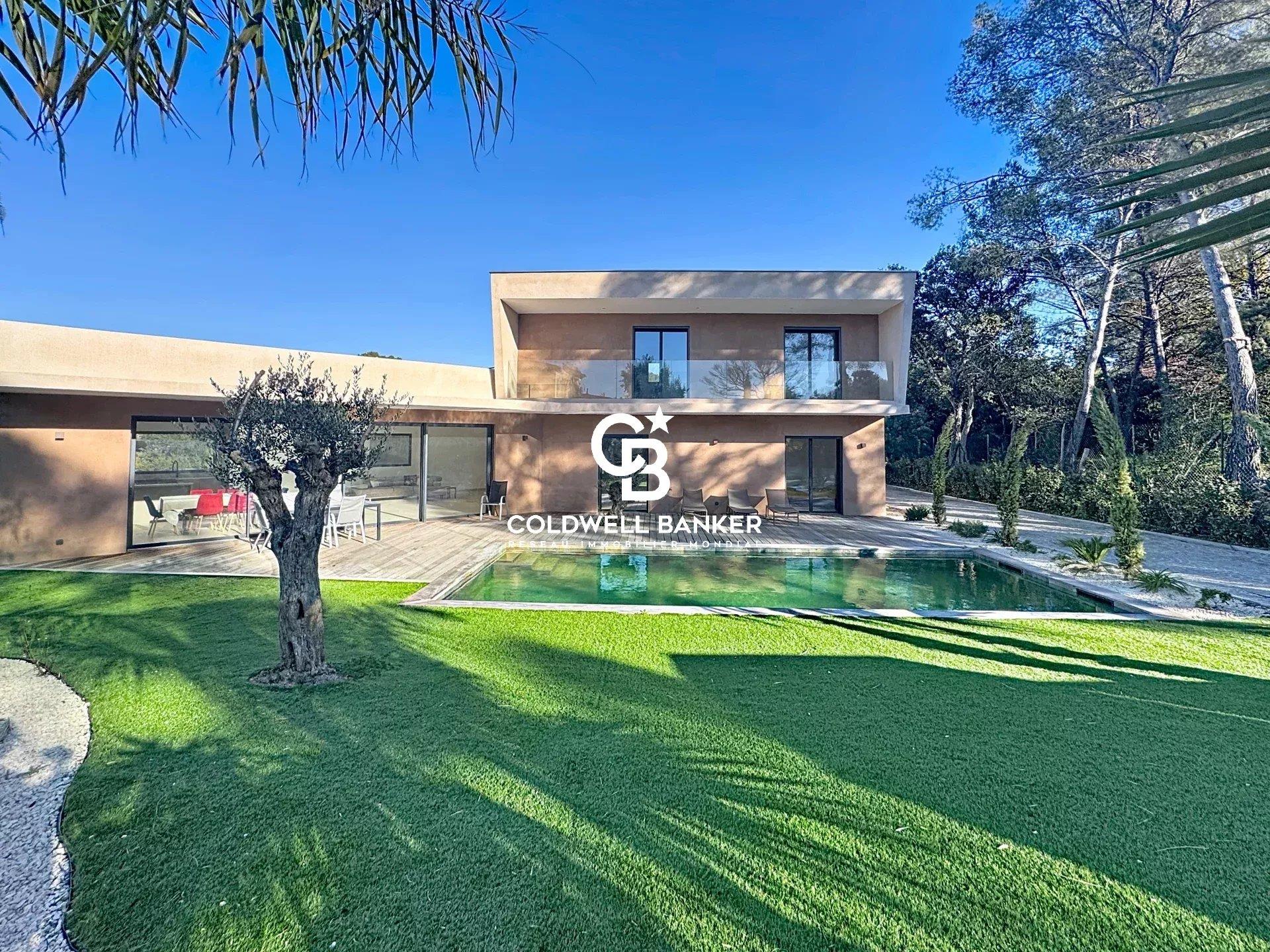 Maison à vendre, 287m², Saint-Raphaël