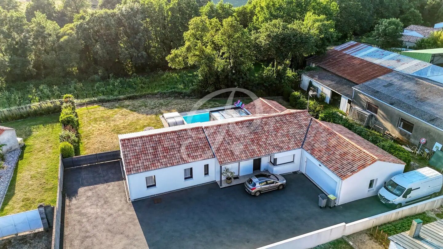Maison à vendre, 166m², Coëx
