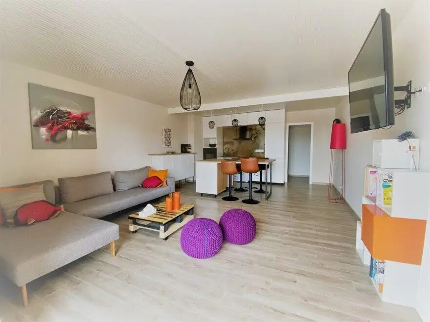 Appartement à louer, 57m², Coëx