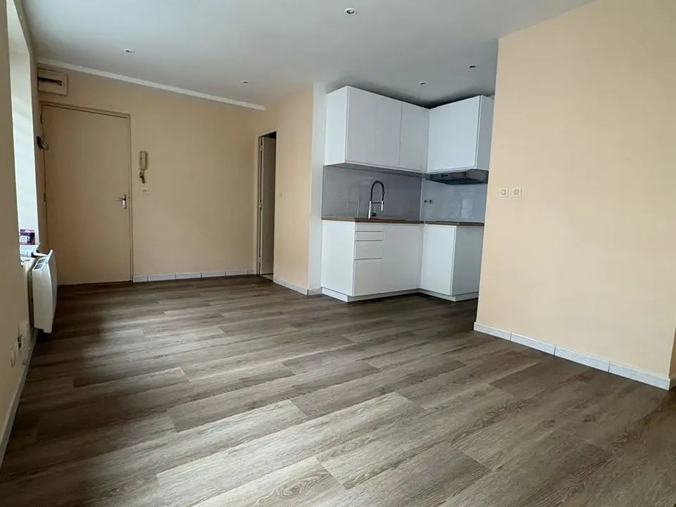 Appartement à louer, 23m², Milly-la-Forêt