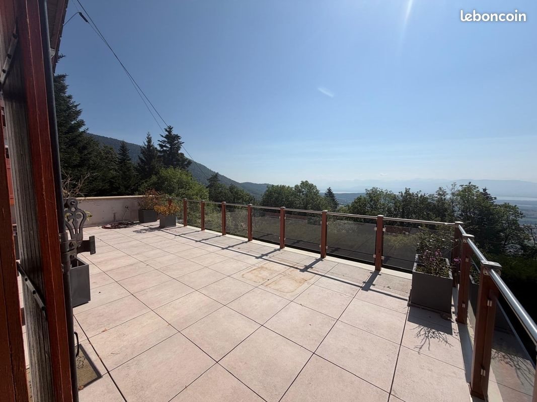 Maison à vendre, 132m², Gex