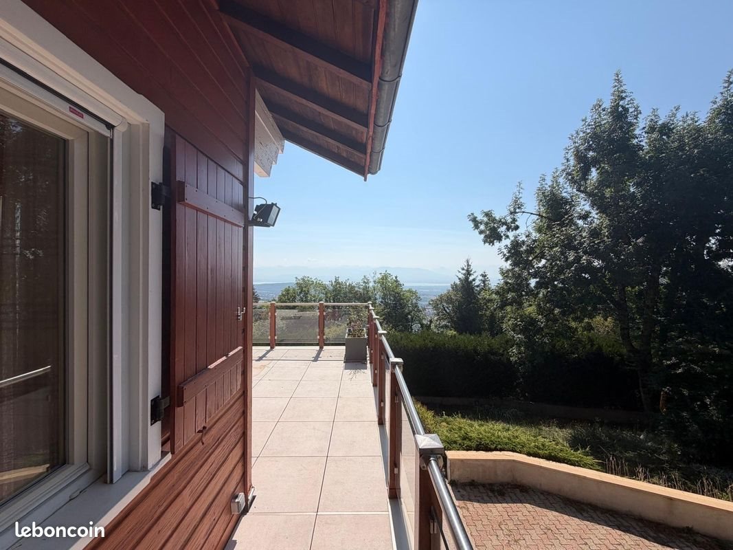Maison à vendre, 132m², Gex