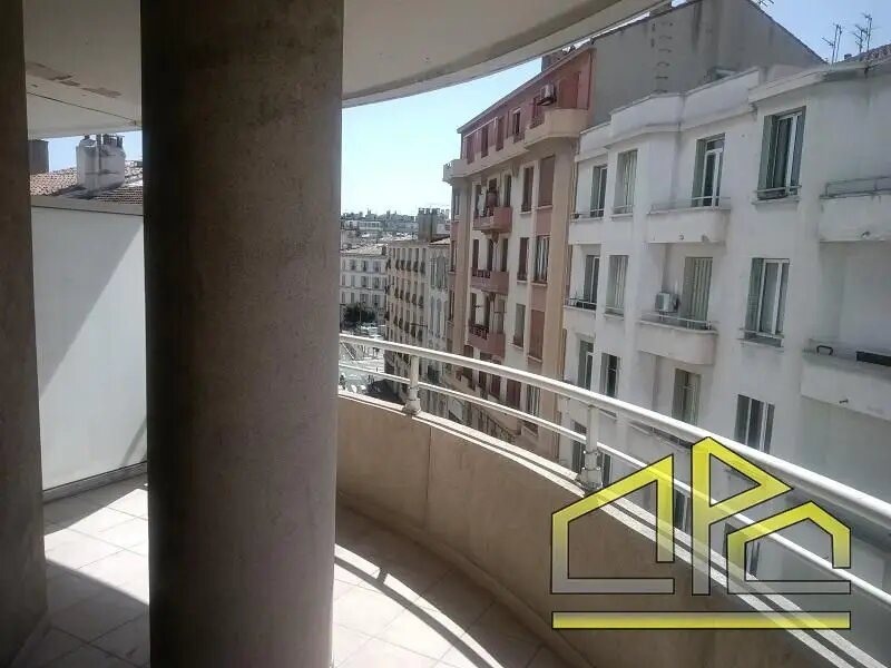 Appartement à louer, 39m², Marseille 5ème