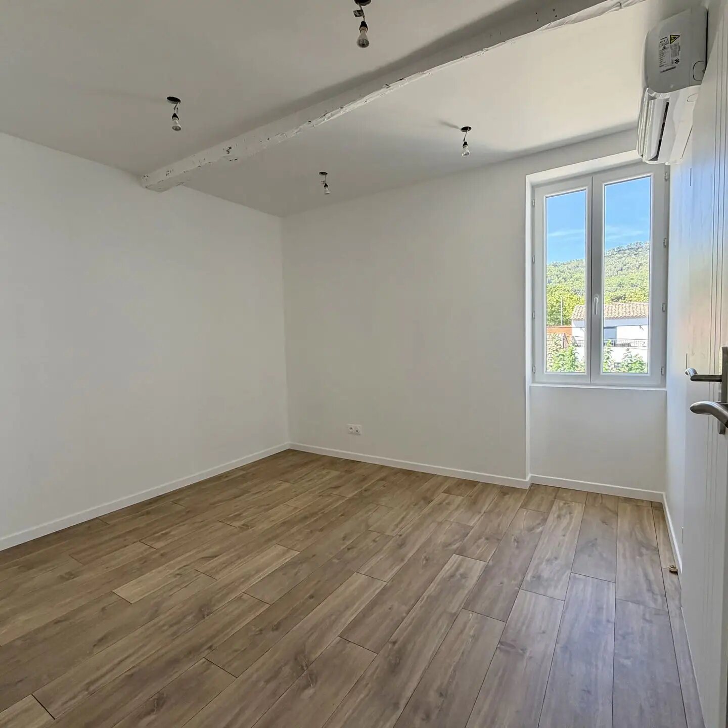 Maison à louer, 120m², Puget-Ville