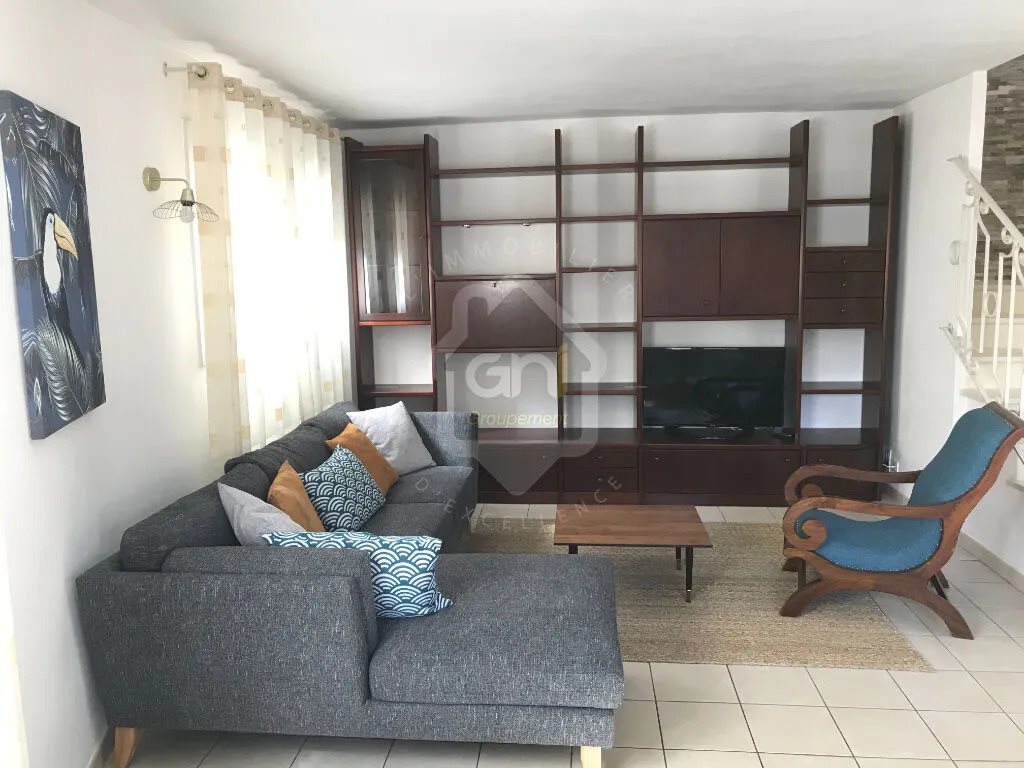 Maison à louer, 83m², Comps