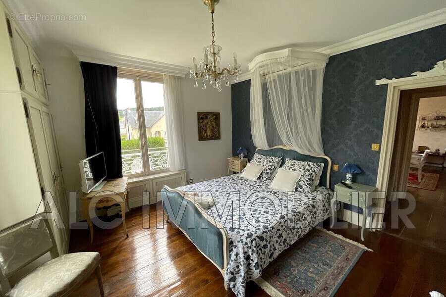 Maison à vendre, 174m², Saint-Cyr-en-Pail