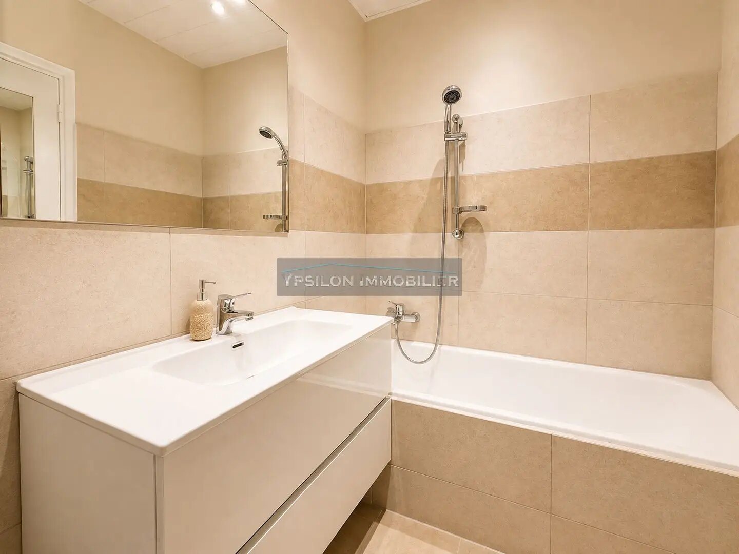 Appartement à louer, 43m², Menton