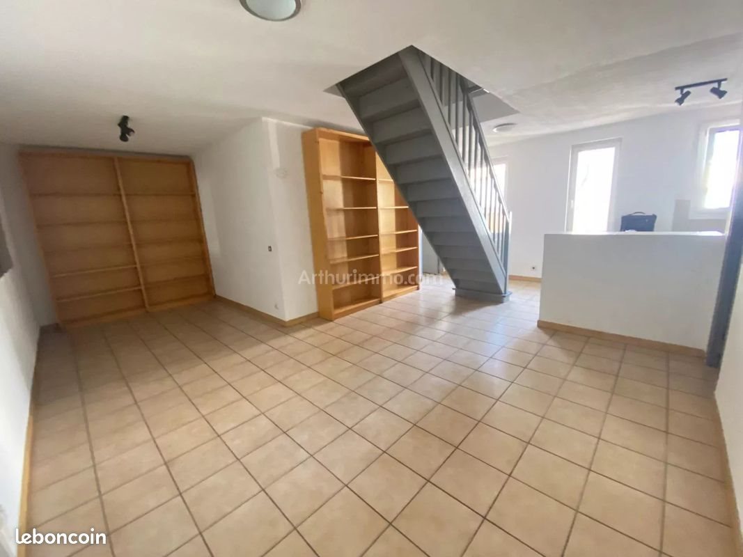 Appartement à louer, 66m², Aubagne