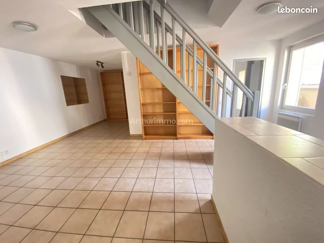 Appartement à louer, 66m², Aubagne