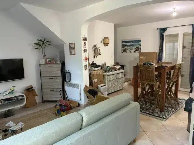 Maison à louer, 67m², Saint-Cyr-sur-Mer