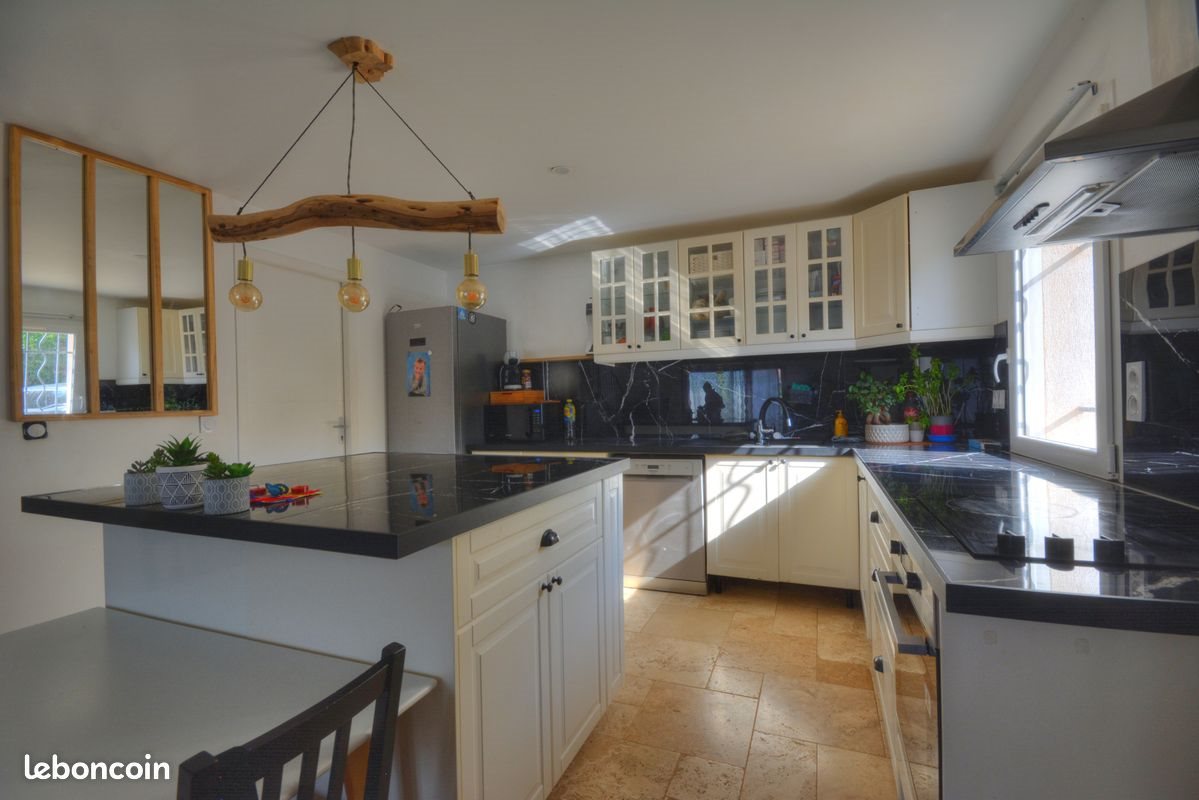 Maison à vendre, 70m², Sainte-Anastasie-sur-Issole