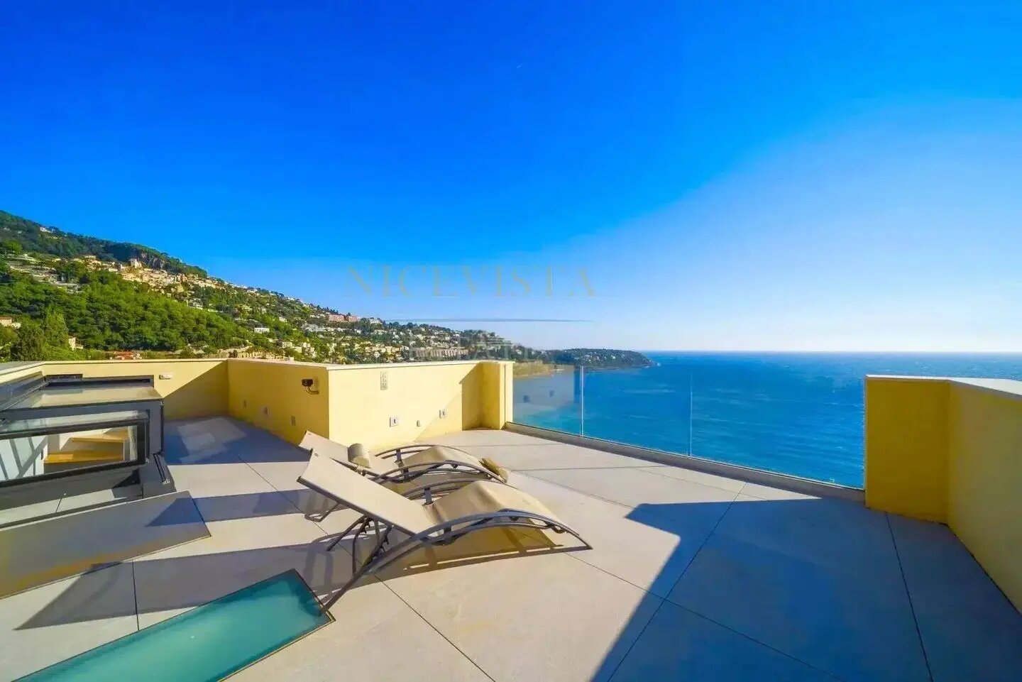 Maison à louer, 170m², Roquebrune-Cap-Martin