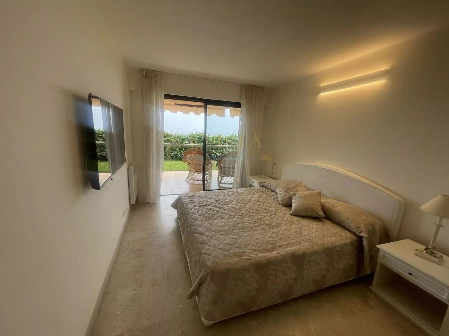 Appartement à louer, 100m², Roquebrune-Cap-Martin