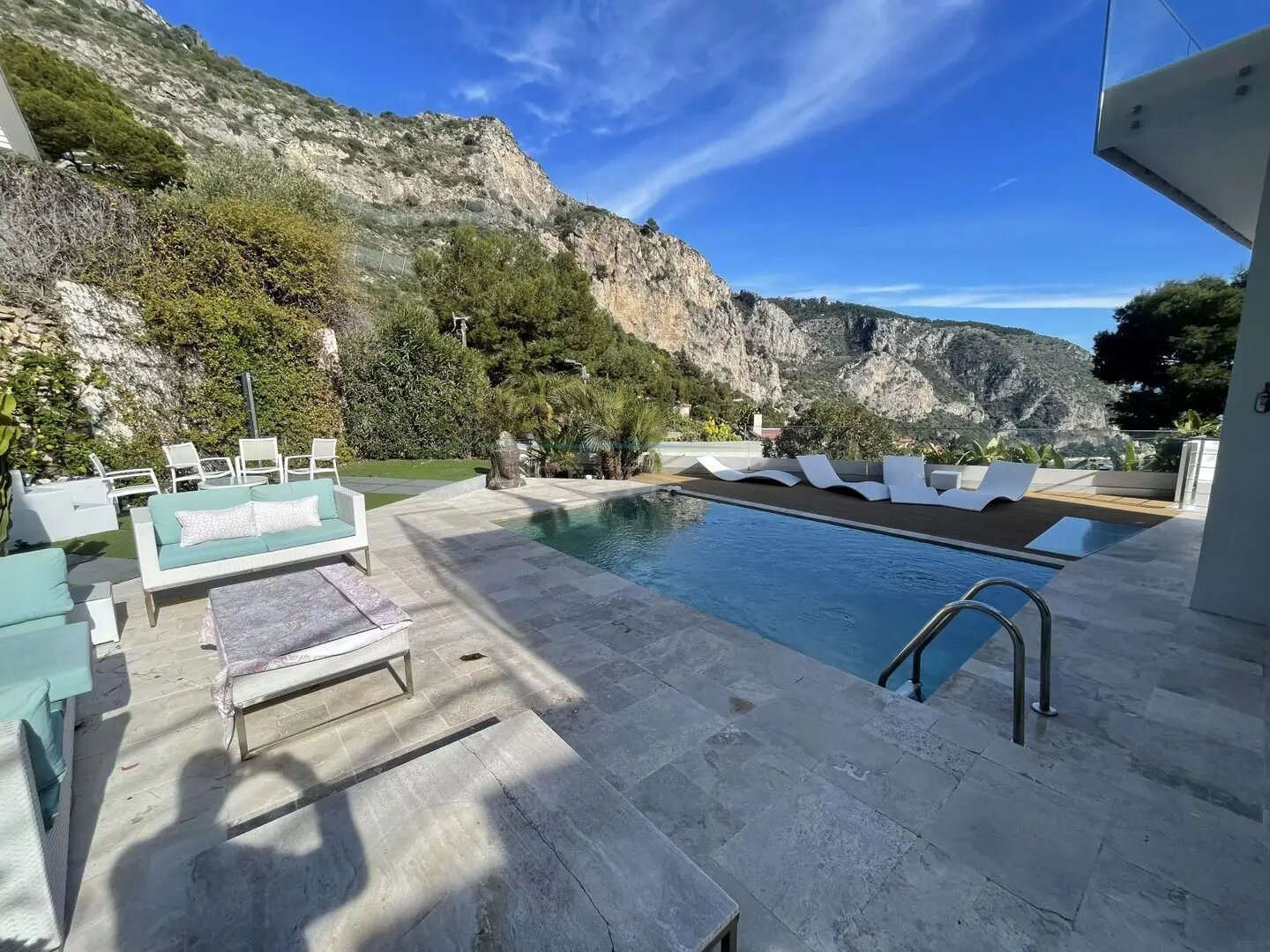 Maison à louer, 180m², Èze