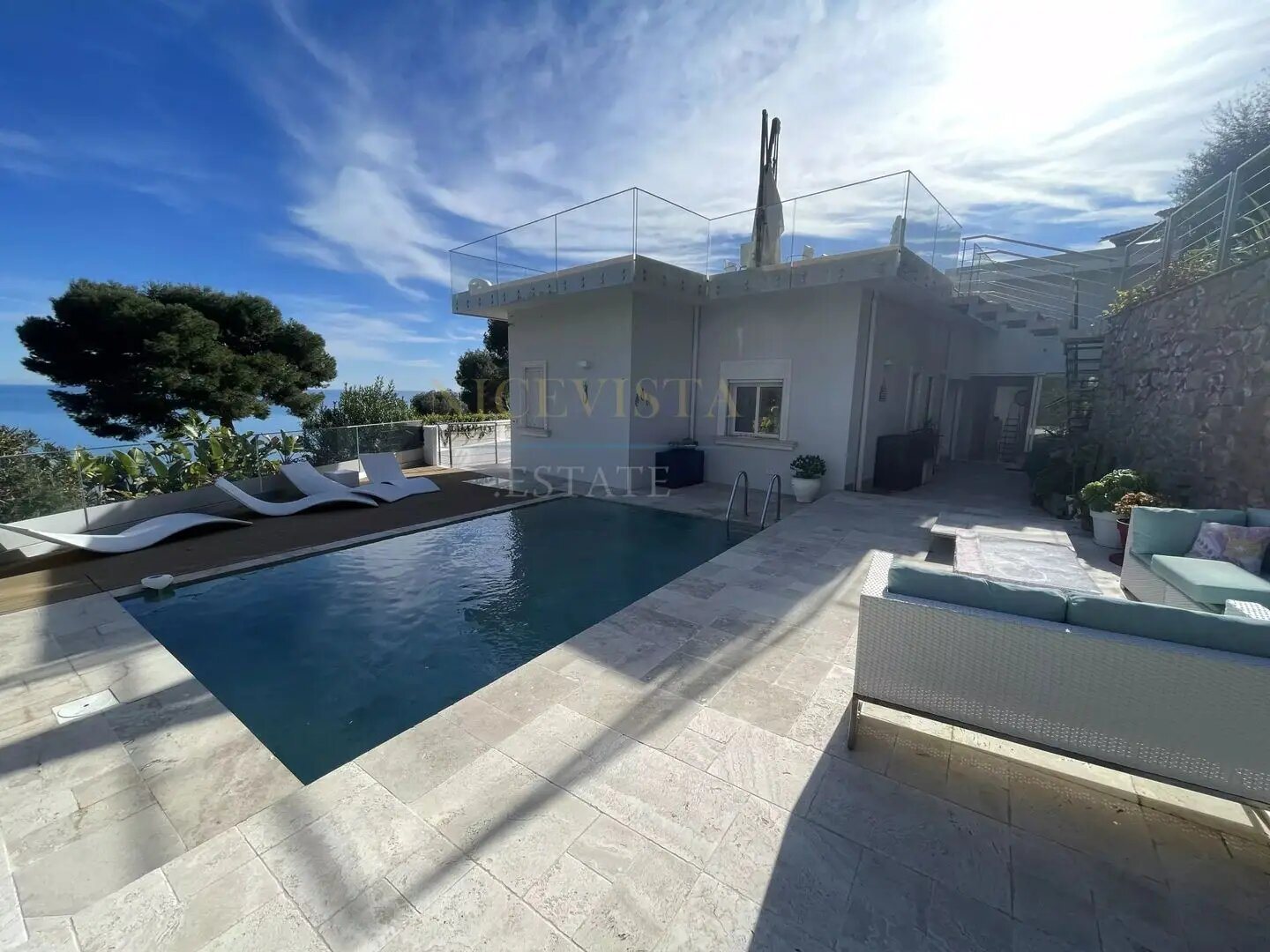 Maison à louer, 180m², Èze