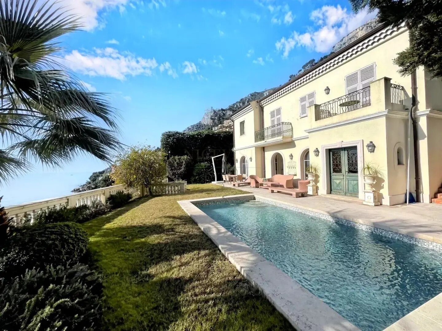Maison à vendre, 250m², Roquebrune-Cap-Martin