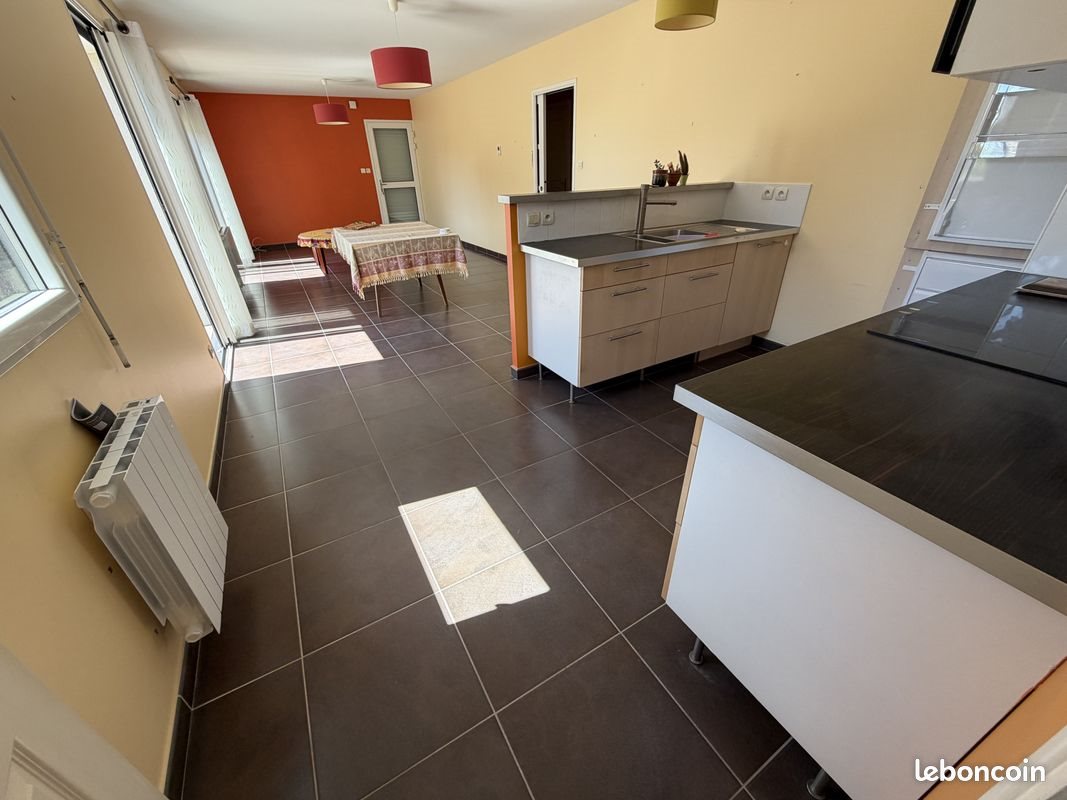 Maison à louer, 71m², Saint-Pol-de-Léon