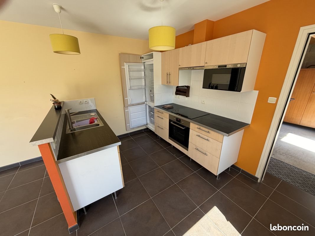 Maison à louer, 71m², Saint-Pol-de-Léon