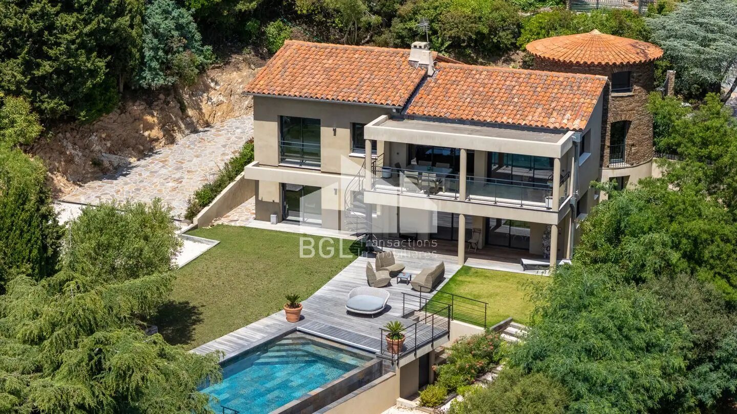 Maison à vendre, 198m², Le Lavandou