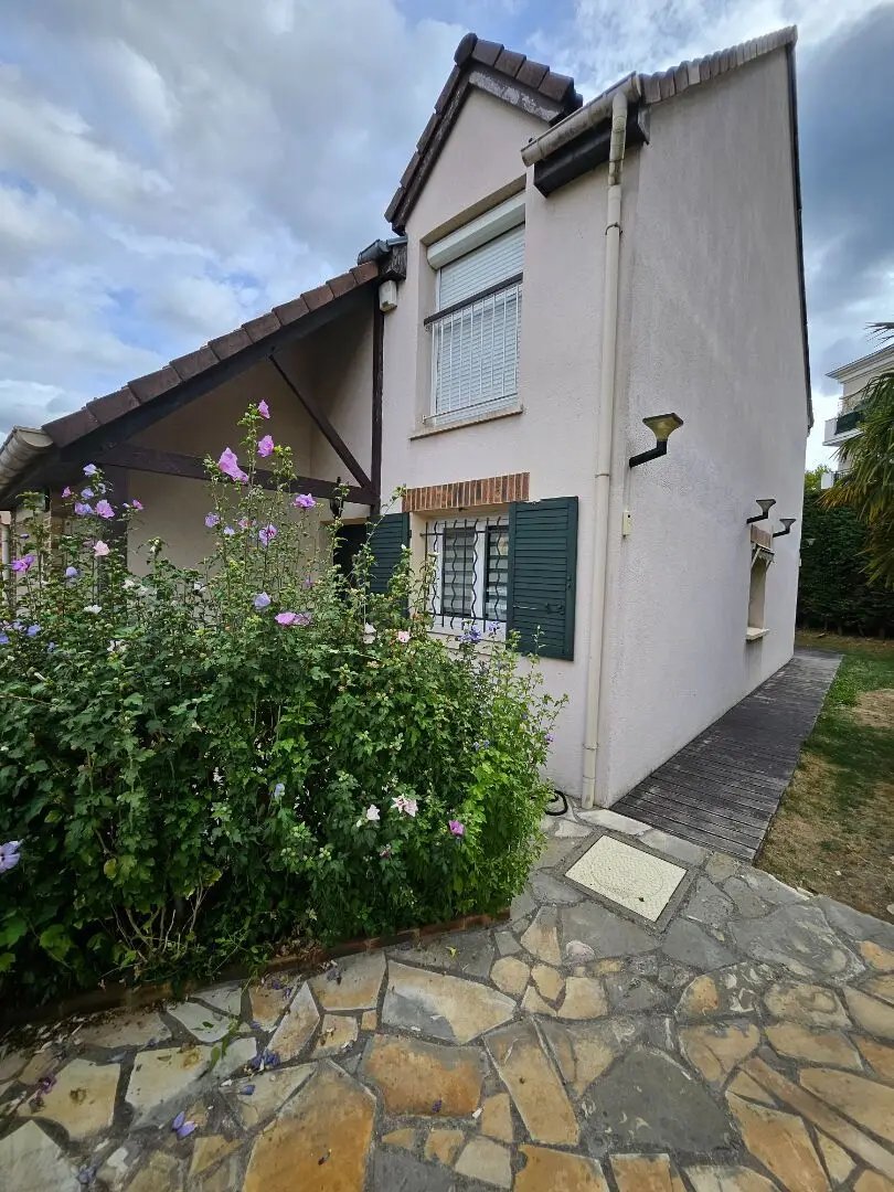 Maison à louer, 116m², Noisy-le-Grand