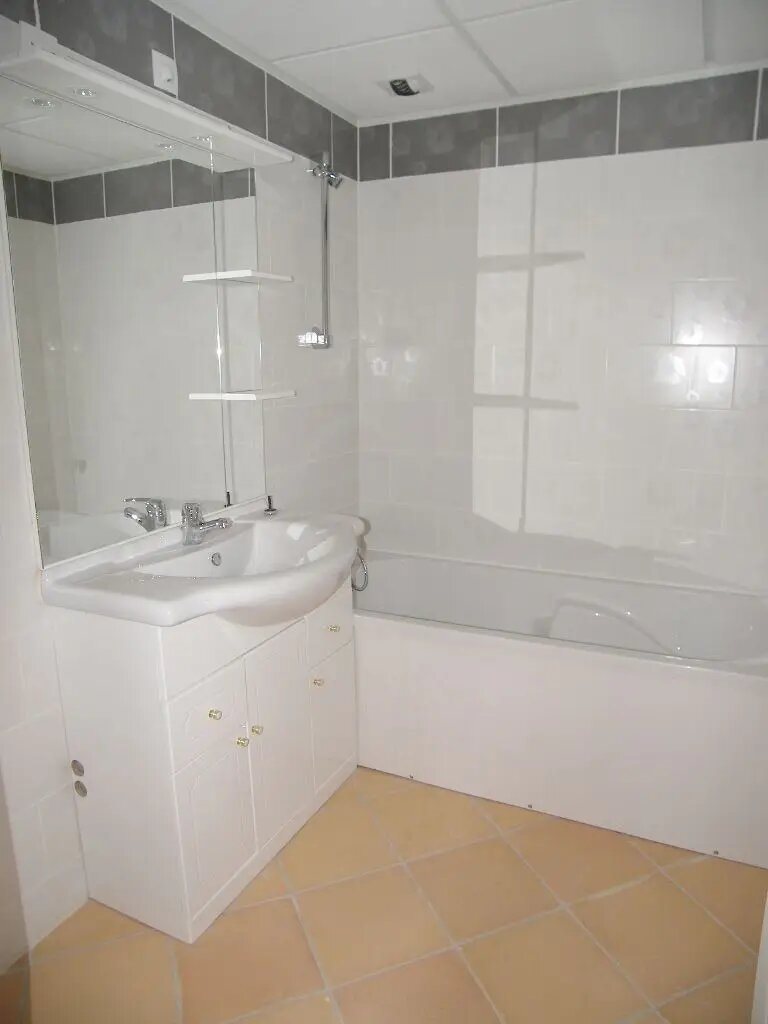 Appartement à louer, 63m², Pézenas
