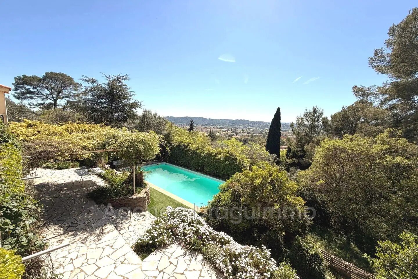 Maison à vendre, 1800m², Draguignan