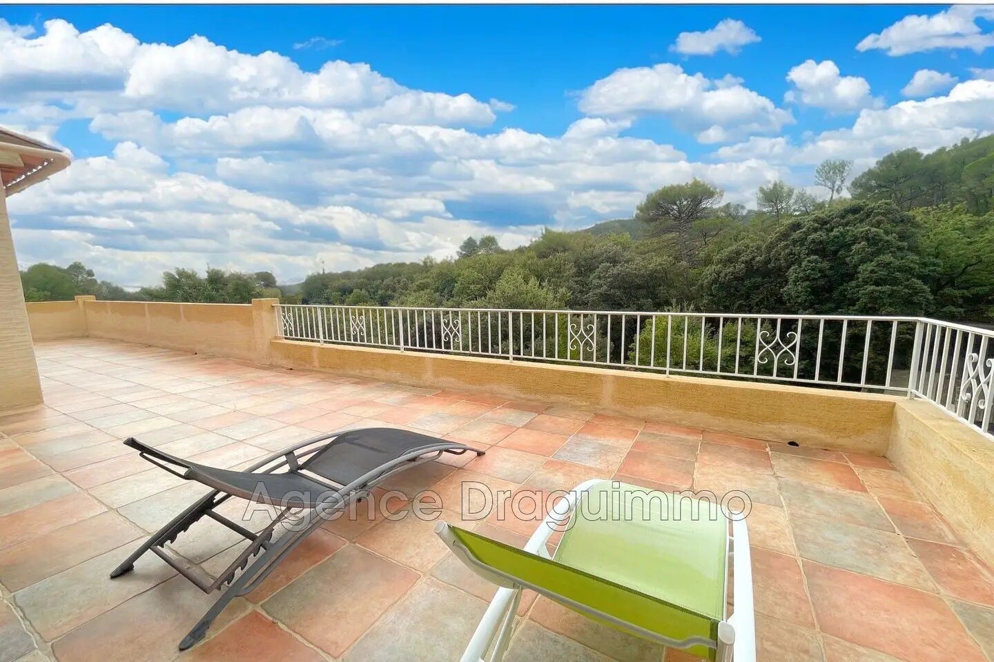 Maison à vendre, 157m², Figanières