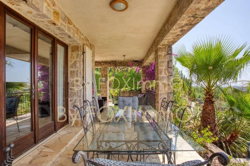 Maison à vendre, 137m², Tourrettes-sur-Loup