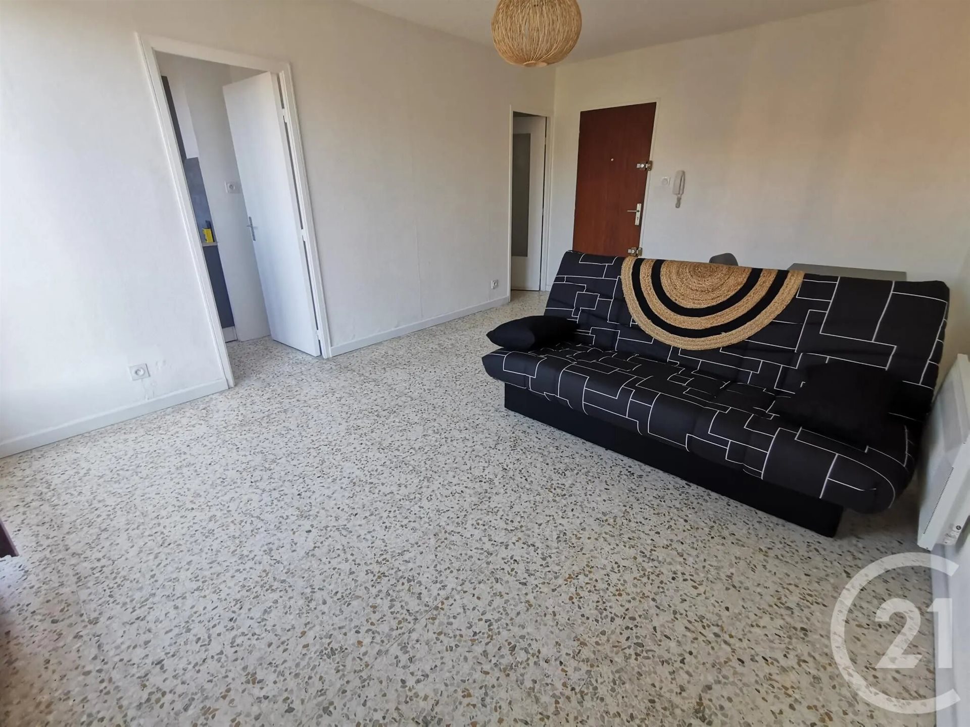 Appartement à louer, 26m², Nîmes