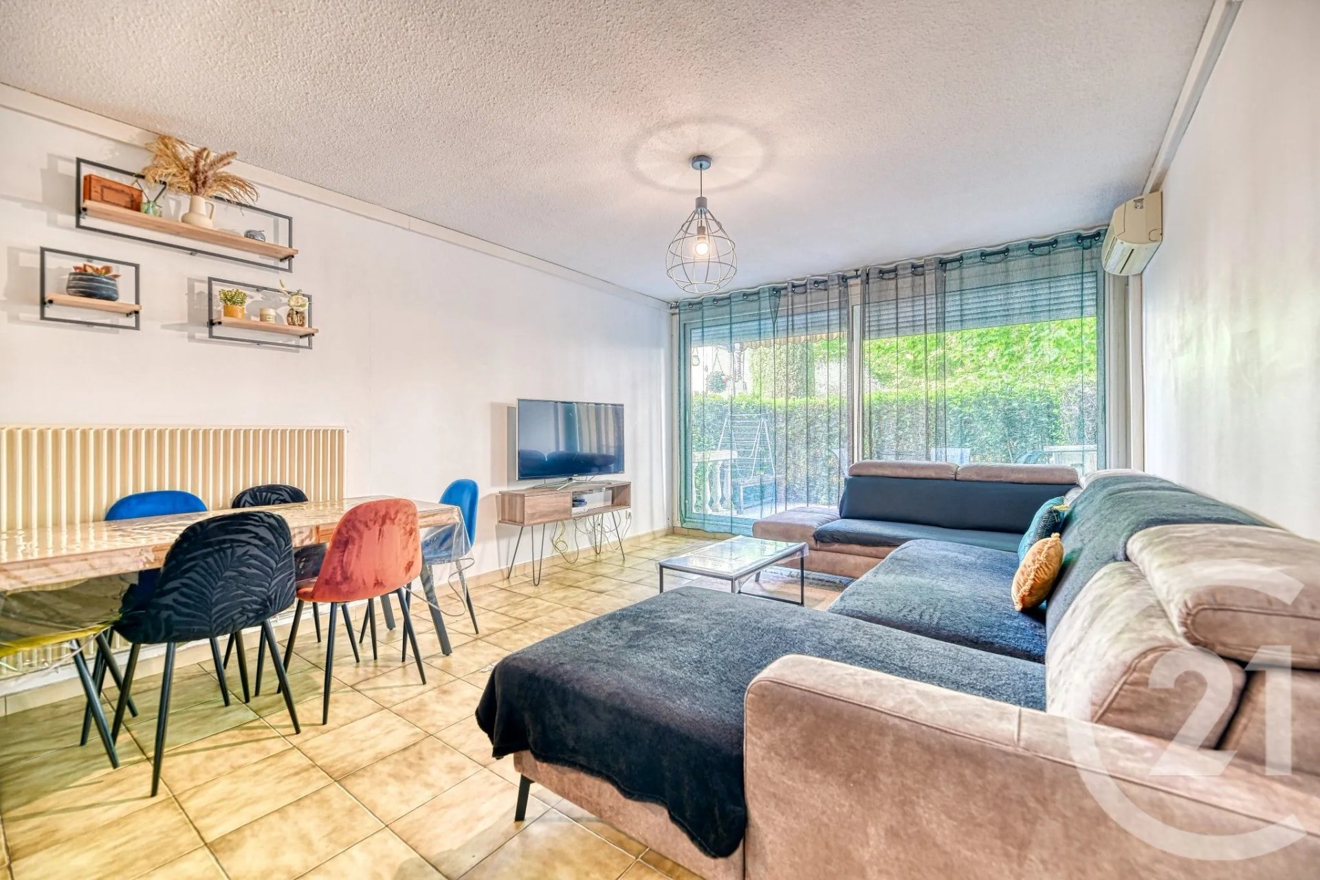 Appartement à louer, 81m², Nîmes