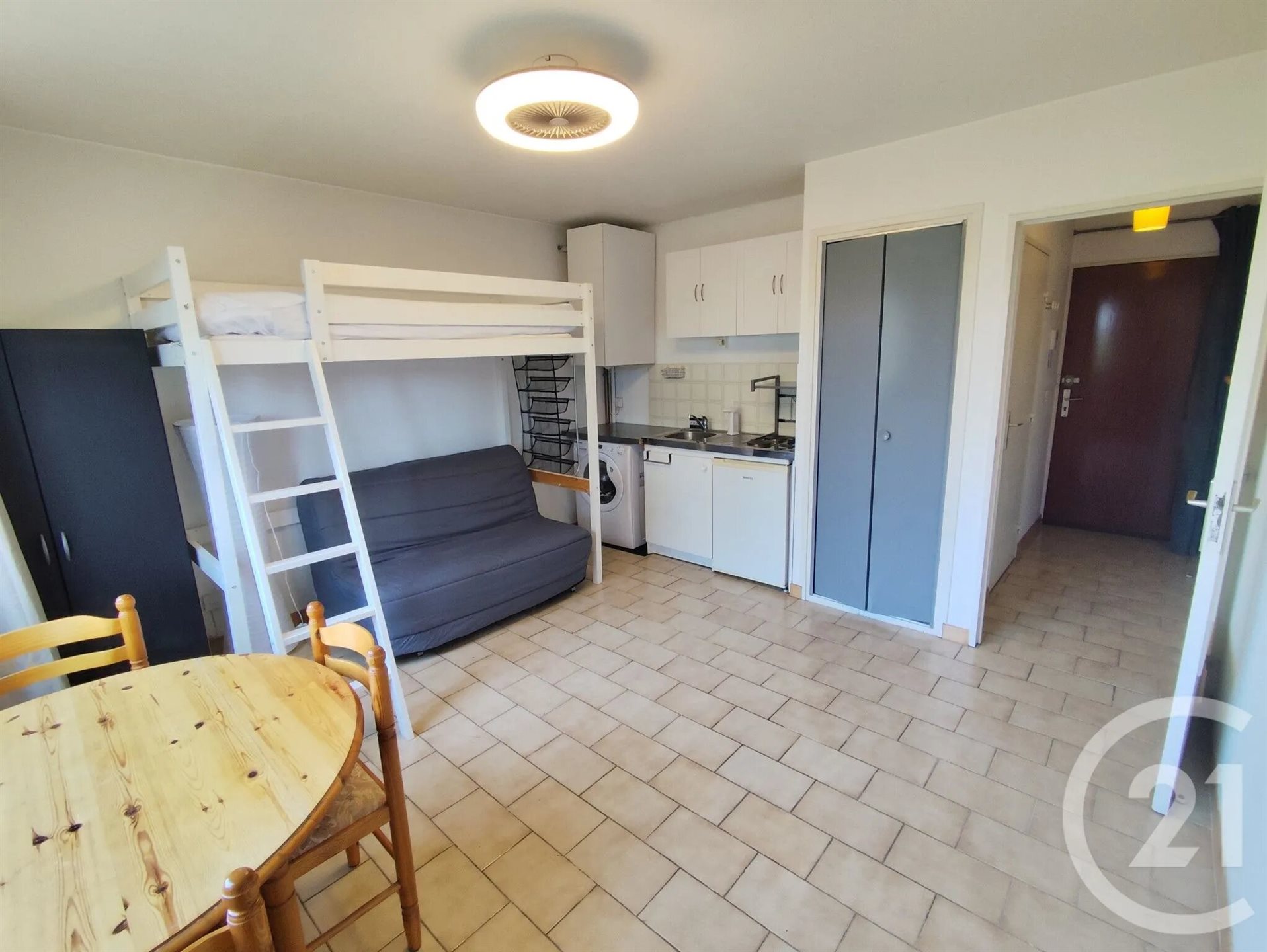 Appartement à louer, 22m², Nîmes