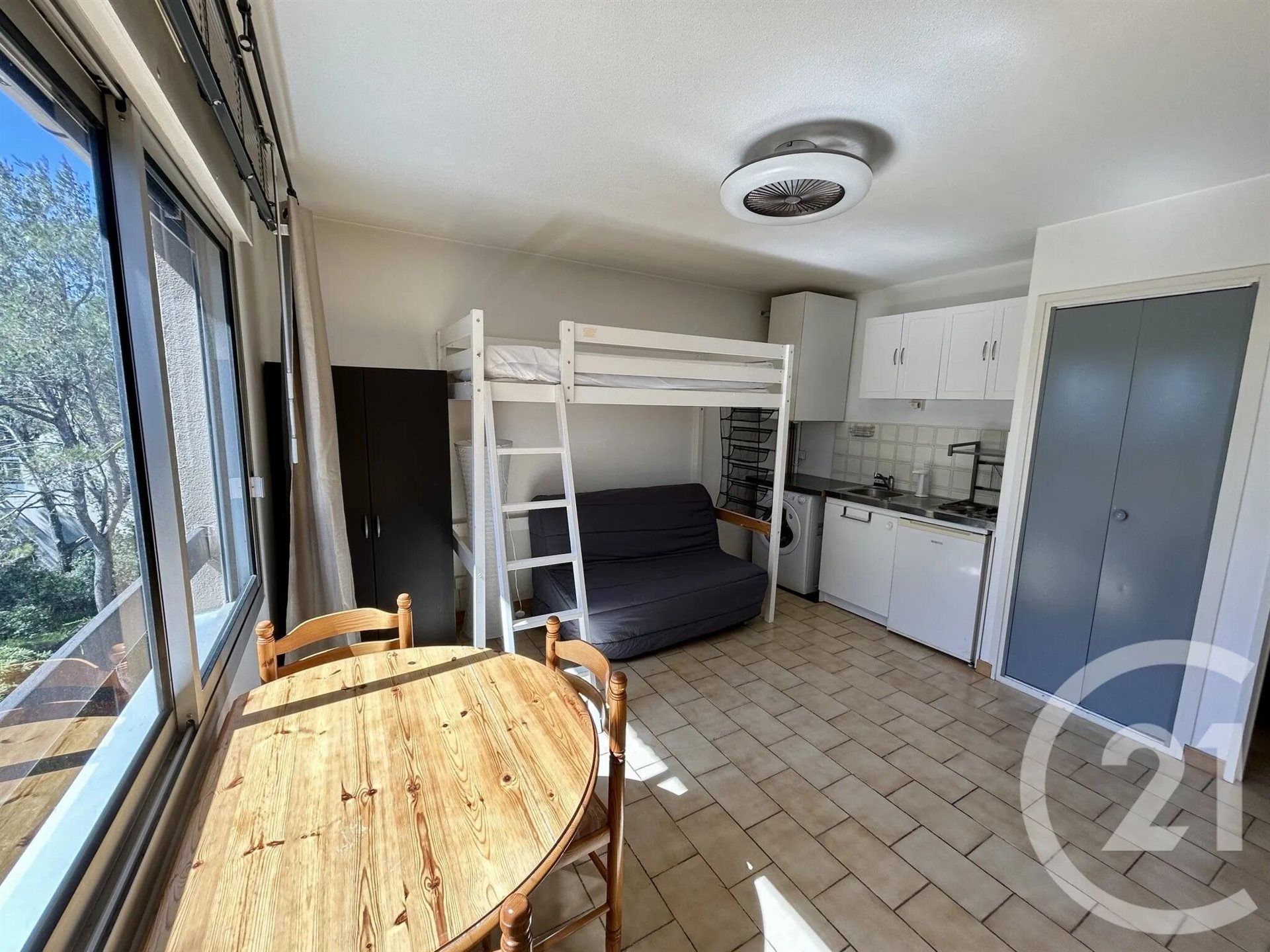 Appartement à louer, 22m², Nîmes