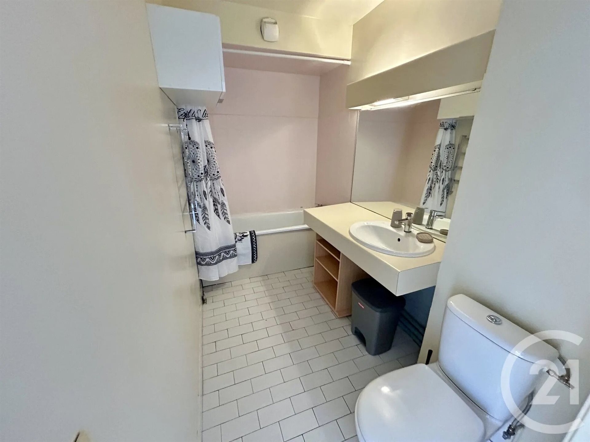 Appartement à louer, 22m², Nîmes
