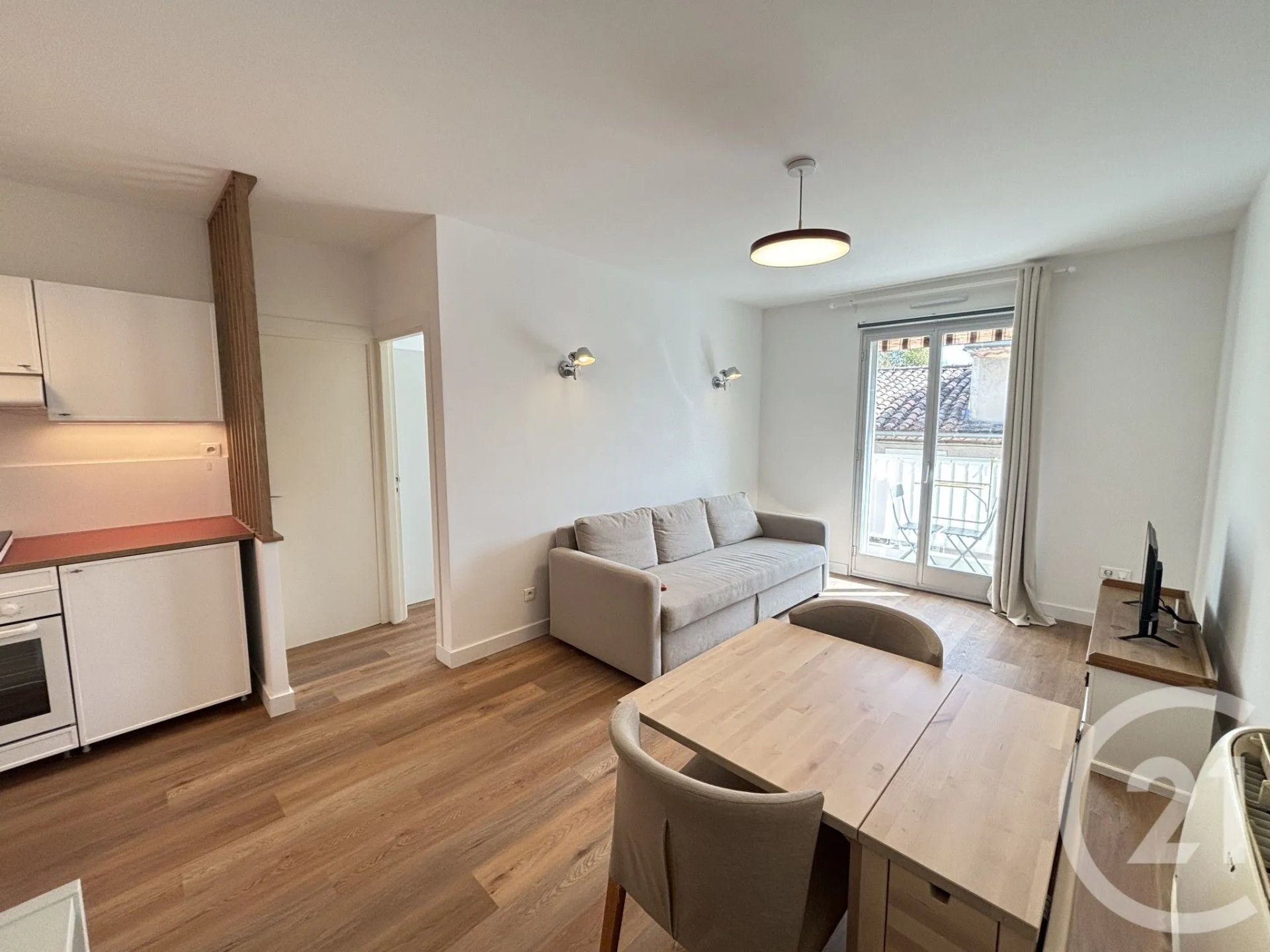Appartement à louer, 33m², Nîmes