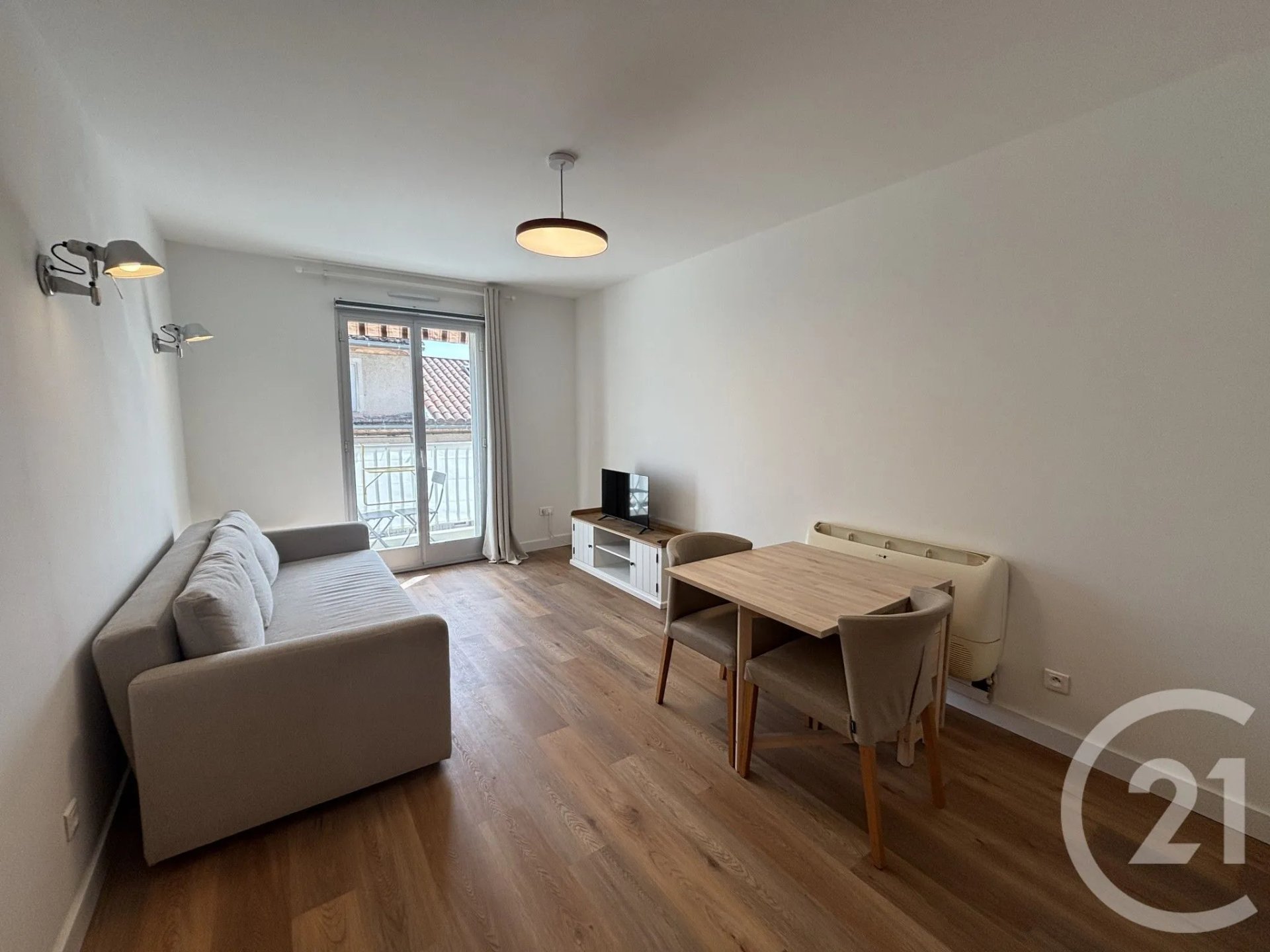Appartement à louer, 33m², Nîmes