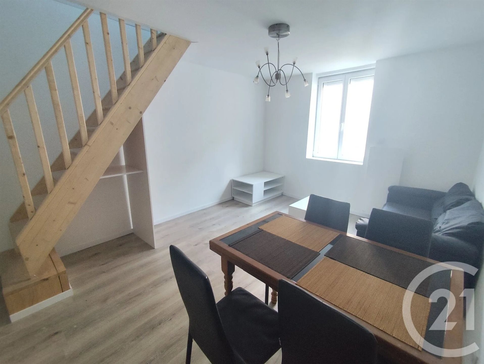 Appartement à louer, 27m², Nîmes