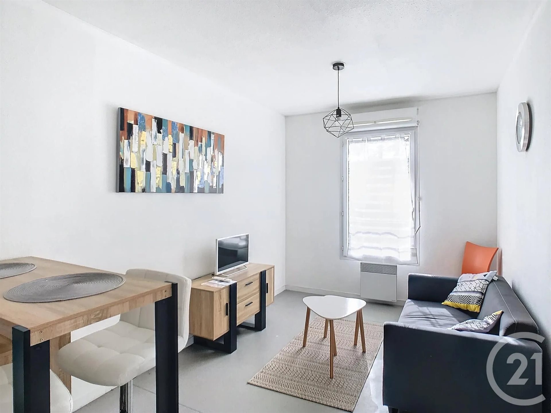 Appartement à louer, 29m², Nîmes