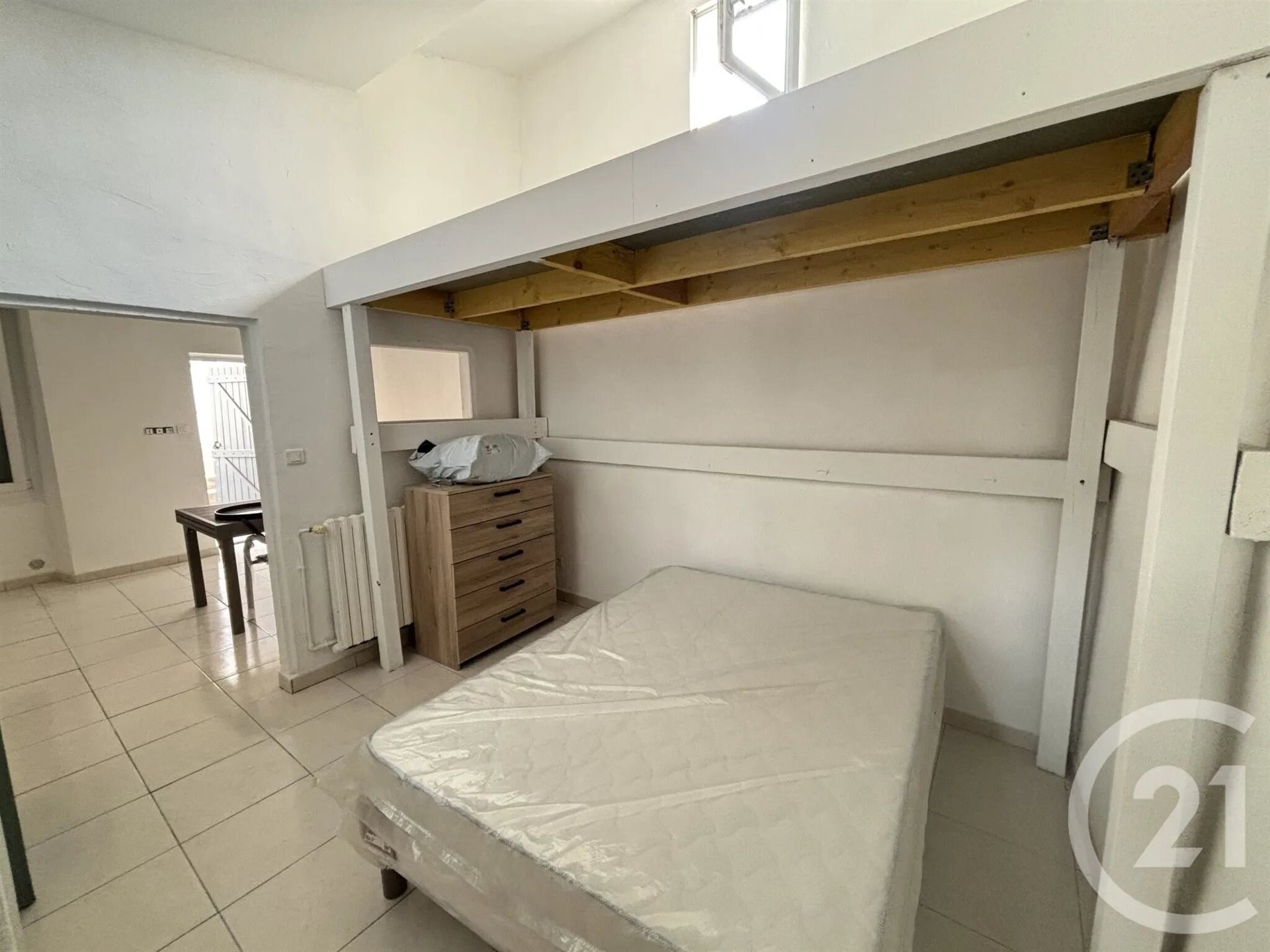 Appartement à louer, 25m², Nîmes