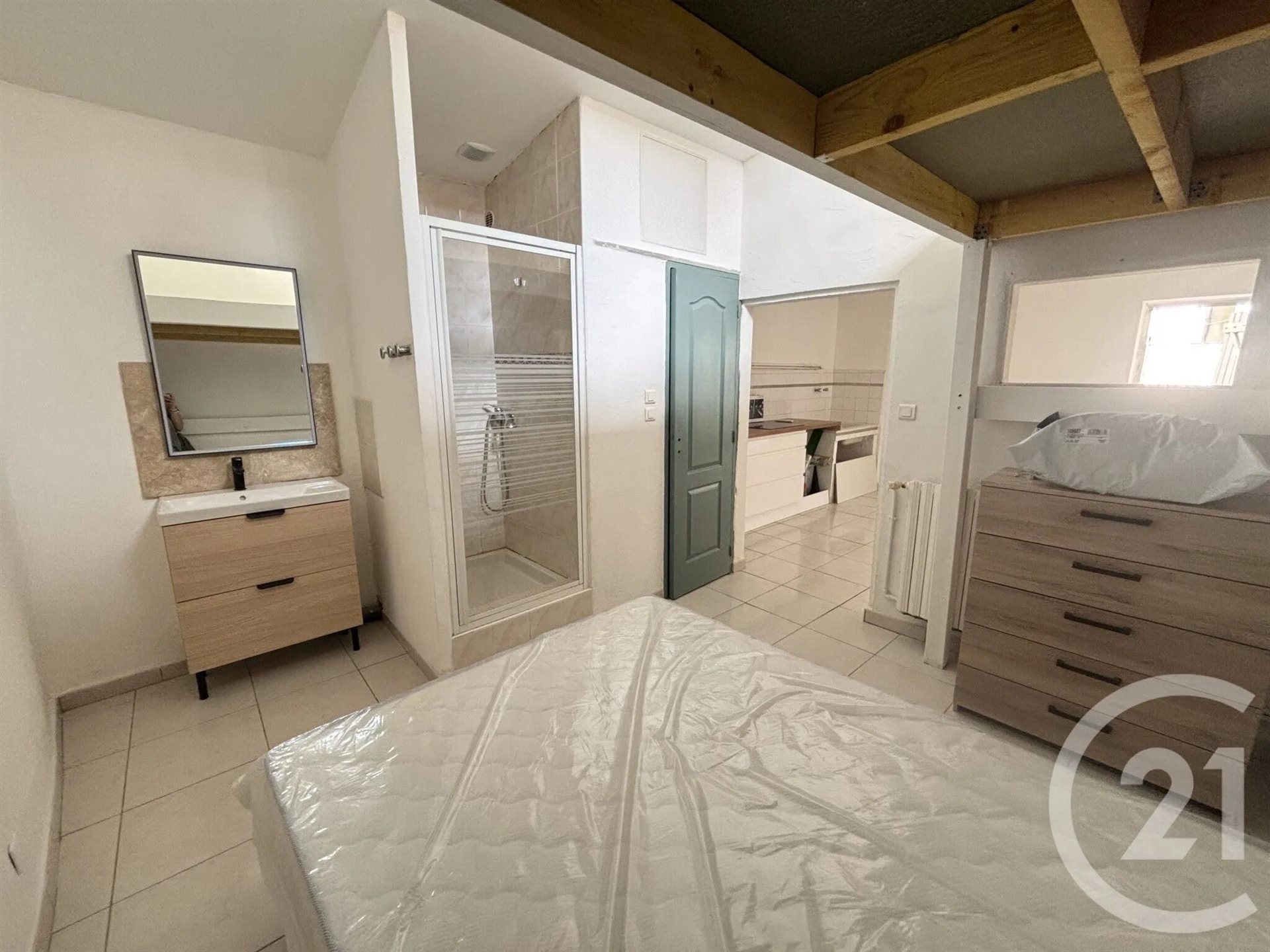 Appartement à louer, 25m², Nîmes
